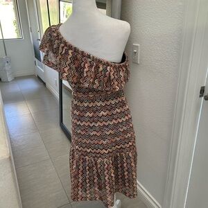 Trina Turk knit one shoulder dress size 6.